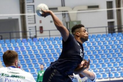 HANDBALL – Parker, goleador y figura para el triunfo de visitante ante el Alcobendas